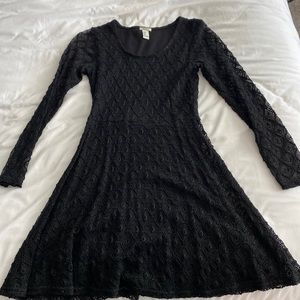 Black Long-sleeve Lace Dress